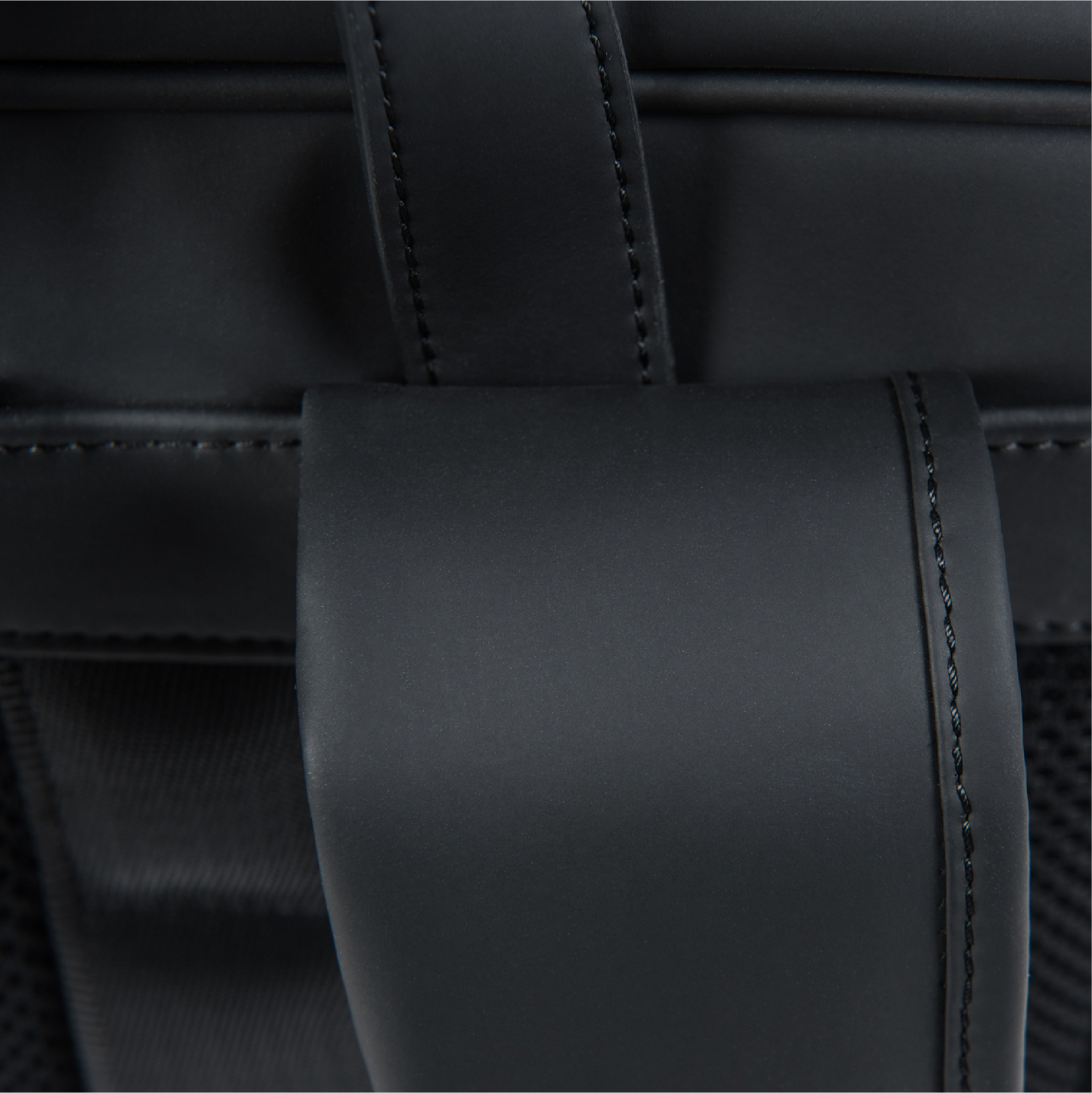 KIWEE Fisherman Backpack - Black